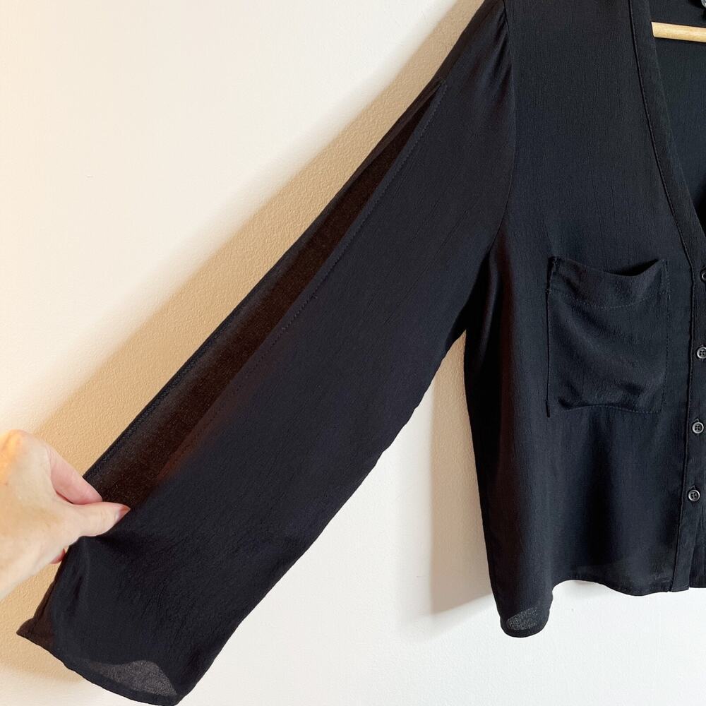 Topshop Women's Blouse 4 Black Slit Long Sleeve V-Neck Button Front Sheer Top - Picture 3 of 8